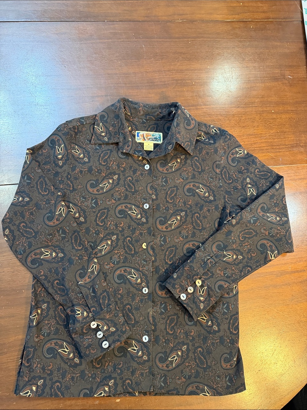 Women’s VTG 90’s La Cabana button-up long-sleeve blouse Dark Brown Paisley med.